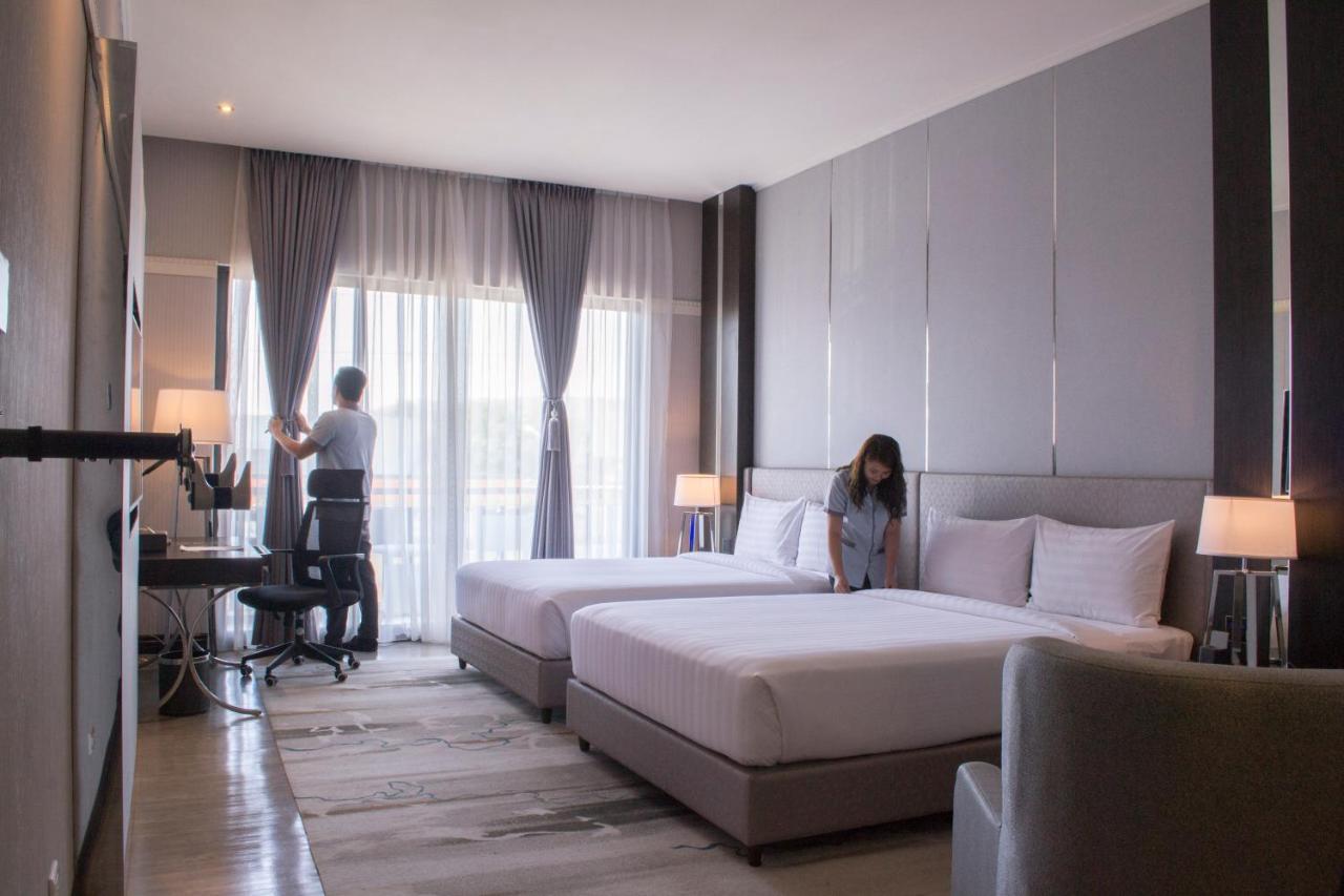 苏比克魅力套房酒店 奥隆阿波 外观 照片